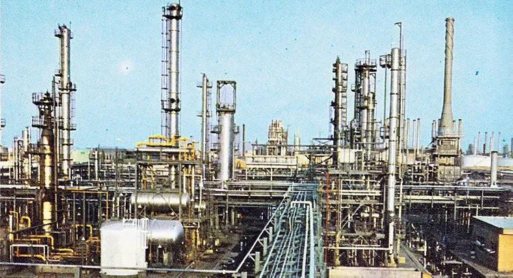 Pipe burst causes fire at Iran's Abadan petrochemicals plant