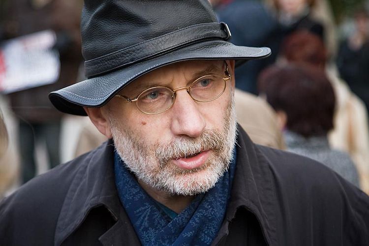 Writer Boris Akunin diagnosed with coronavirus