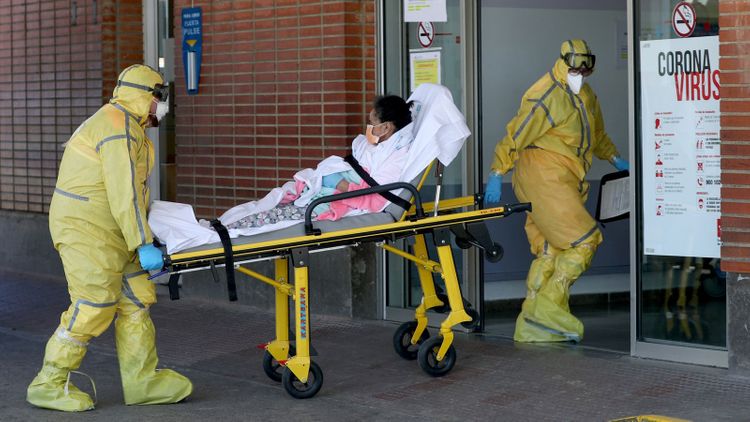 Spain coronavirus death count rises 832 in one day to 5,690
