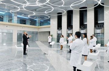 President Ilham Aliyev attended opening of “Yeni klinika” medical institution in Baku - UPDATED