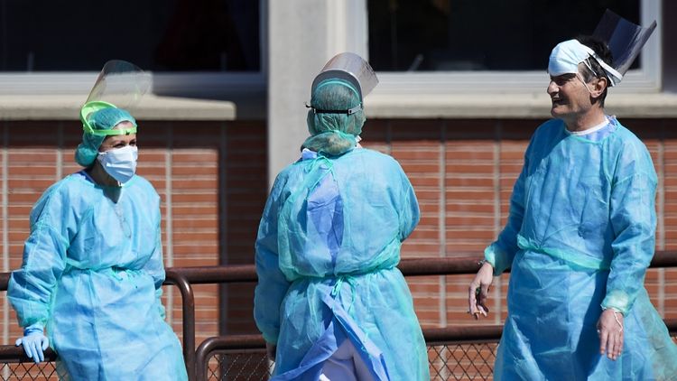 Coronavirus death toll in Italy's Lombardy rises by around 416 in a day