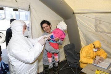  Kamaleddin Heydarov and Elchin Guliyev meet quarantined citizens arriving from Russia - PHOTO