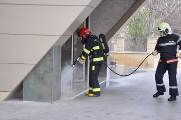 The Ministry of Emergency Situations is disinfecting various areas of Baku