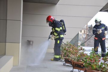 The Ministry of Emergency Situations is disinfecting various areas of Baku