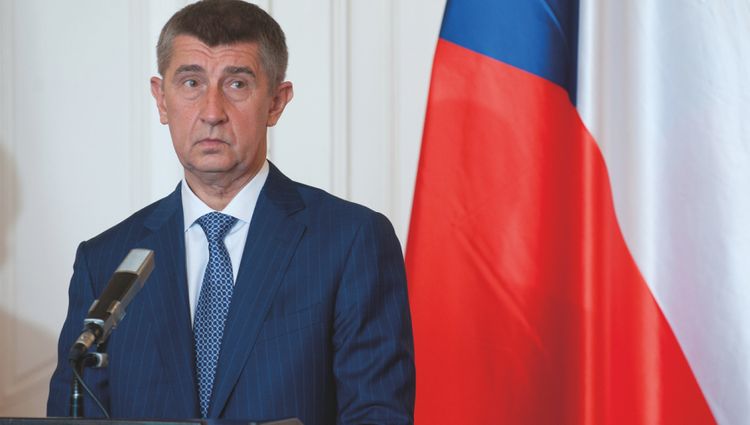 Czech PM calls on Trump to introduce obligatory mask wearing to curb COVID-19 spreading