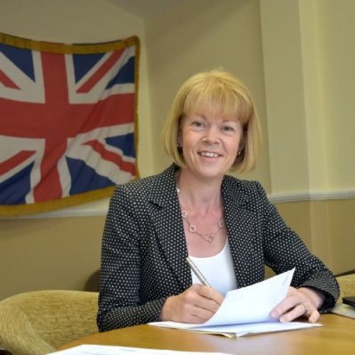 Azerbaijani FM holds phone call with British MP