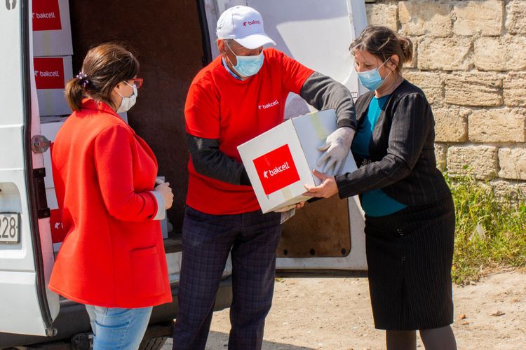 Bakcell supports low-income families in Bina settlement