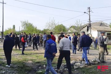 Azerbaijani villagers hold protest in Georgia