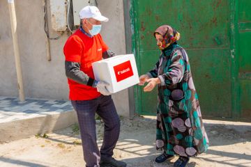 Bakcell supports low-income families in Bina settlement