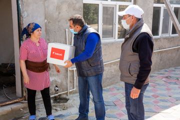 Bakcell supports low-income families in Bina settlement