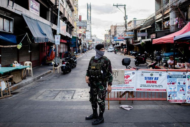 Philippines says total coronavirus cases nearing 9,000