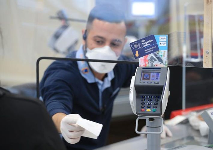 Germany's confirmed coronavirus cases rise by 947 to 164,807