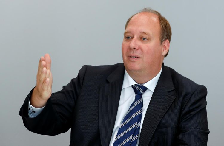 Merkel's chief of staff: "Pandemic to last least for rest of year"