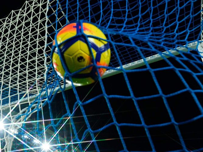 Italy decides fate of suspended football season