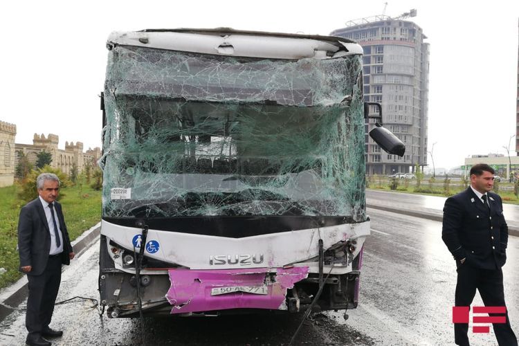 Collision of two buses in Azerbaijan's Sumgait leaves 14 injured - VIDEO - UPDATED
