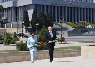 President Ilham Aliyev paid tribute to Azerbaijanis killed in Great Patriotic War - UPDATED