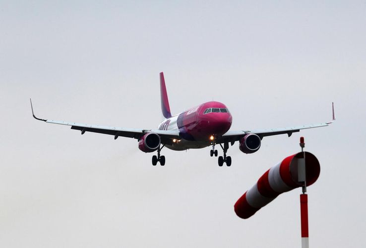 Three airlines plan to resume flights from Ukraine