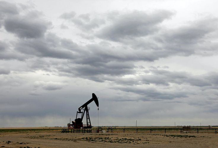 Oil falls on second wave outbreak fears, rise in U.S. inventories