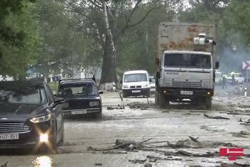 Mughanli-Ismayilli road in Azerbaijan battered by mudflow, hundreds of vehicles stranded on road - PHOTO 