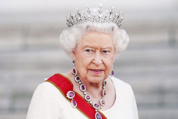 Queen Elizabeth II sends congratulatory letter to President Ilham Aliyev