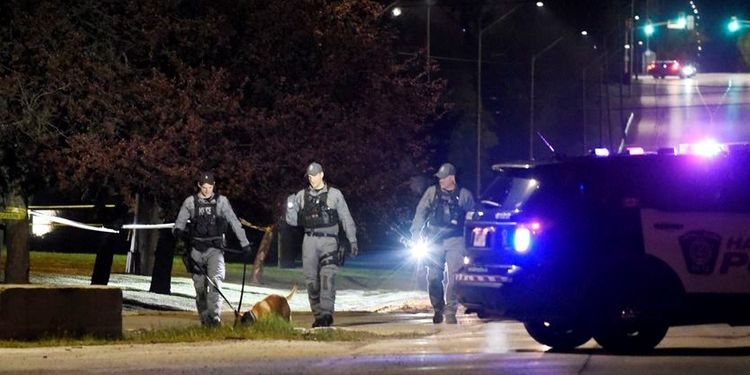 2 men dead, 2 injured following shooting in parking lot in Oakville