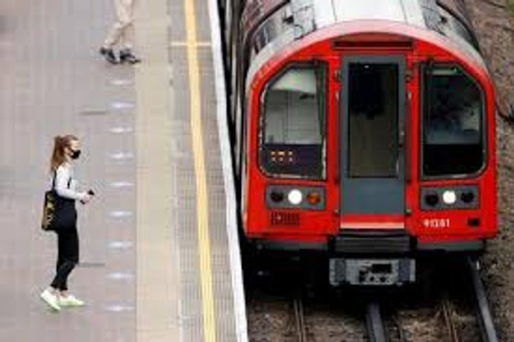 UK COVID-19 death toll nears 43,000 as scrutiny over strategy grows