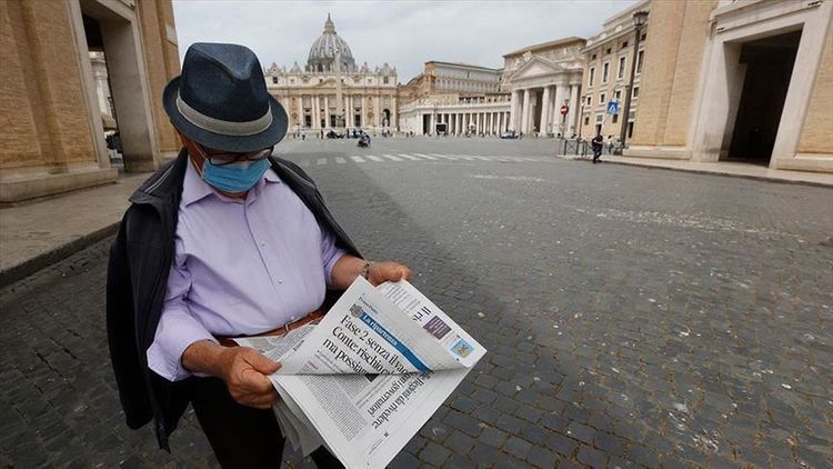 Italians adapt to phase 2 as 162 new deaths reported
