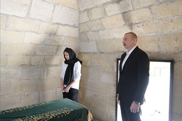 President Ilham Aliyev viewed work done as part of renovation of Pirsaat Baba shrine in Shamakhi