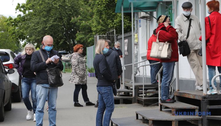 Ukraine confirms 321 coronavirus cases in past 24 hours