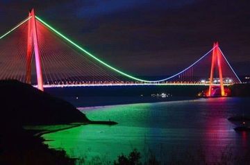 Three bridges in Istanbul illuminated in accordance with the colors of the Azerbaijani flag - PHOTO