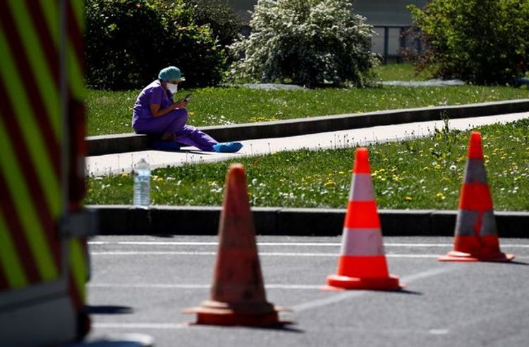France's coronavirus new deaths and cases slow down