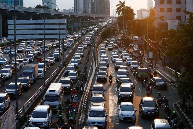 Indonesia reports 557 new coronavirus infections