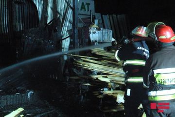 Fire at wood materials market in Baku extinguished - UPDATED - PHOTO