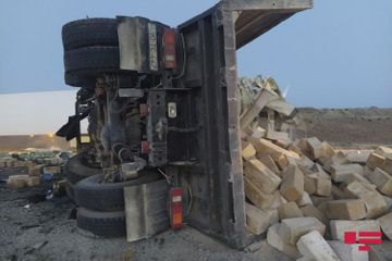 Two trucks collide in Azerbaijan’s Sumgait, fatal casualties reported - PHOTO
