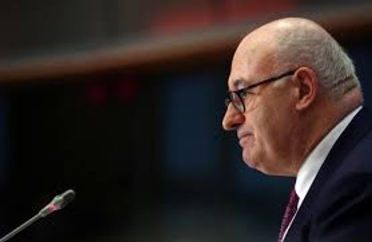 EU trade commissioner Hogan mulling candidacy for WTO chief