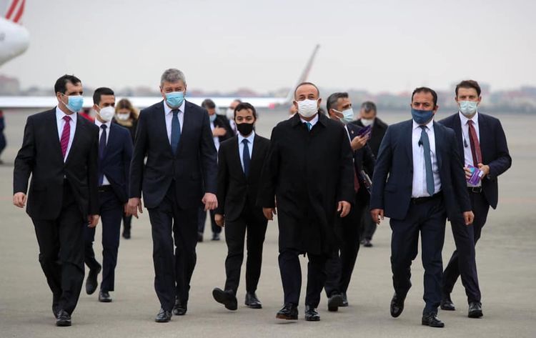 Turkish FM arrives in Azerbaijan