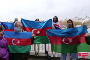 Victims of Ganja and Barda terror commemorated in front of London Eye - PHOTO