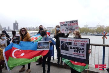 Victims of Ganja and Barda terror commemorated in front of London Eye - PHOTO