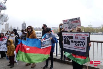 Victims of Ganja and Barda terror commemorated in front of London Eye - PHOTO