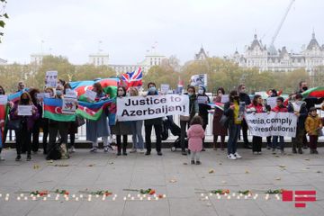 Victims of Ganja and Barda terror commemorated in front of London Eye - PHOTO