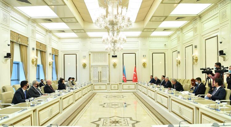 Azerbaijani Parliament speaker meets with Binali Yildirim