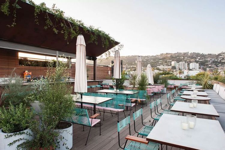 Activity of cafes and restaurants in 2 cities and 8 districts of Azerbaijan to be suspended