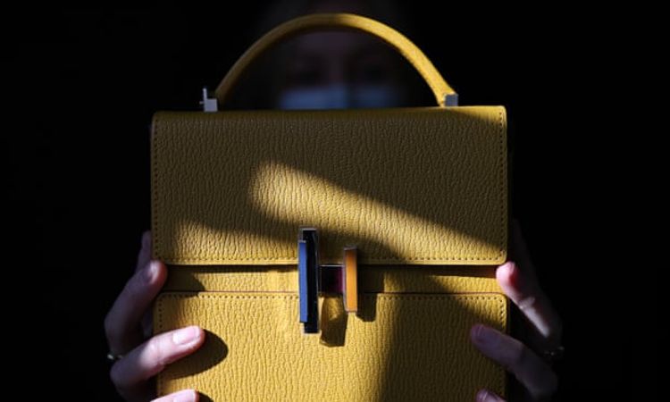 Thieves steal luxury goods worth €600,000 from Paris home of Saudi princess