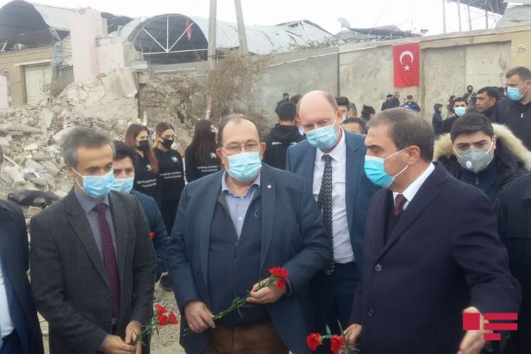 French PM: "Deliberate bombardment of civilian territories is a war crime"