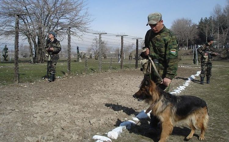 Russia deploys five extra border guard posts to Armenia
