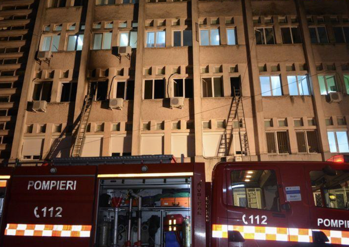 Fire kills 10 at Romanian COVID-19 hospital