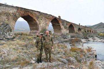 President Ilham Aliyev hoisted the glorious Azerbaijani flag on the Khudafarin Bridge