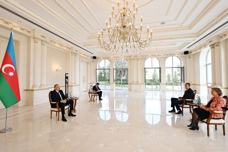 President Ilham Aliyev received credentials of incoming Dutch ambassador - UPDATED