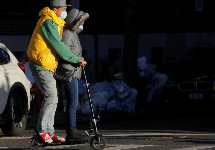 U.S. COVID deaths top 250,000 as New York City schools halt in-person classes