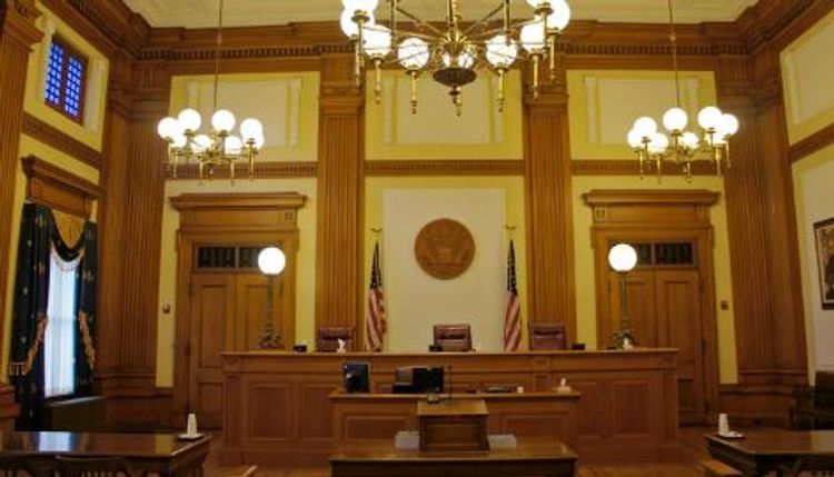 First federal execution of a woman in decades halted after lawyers diagnosed with COVID